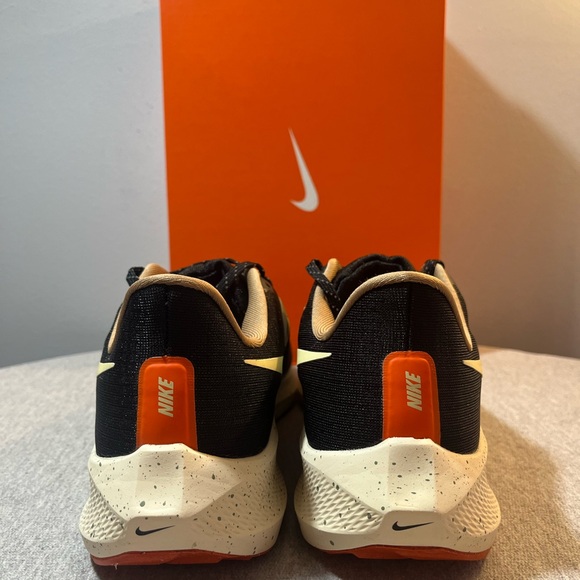 Nike Air Zoom Pegasus 39 Black White Orange Running Mens Shoe Size 11 DX6039-071 - Picture 5 of 11